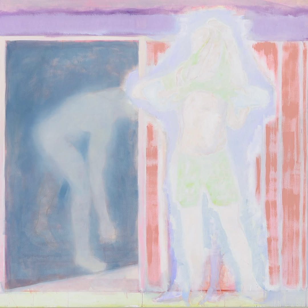 La peinture s'écaille et l'eau dévale le ciment, ils se douchent cachés dans le jardin by Simon Martin